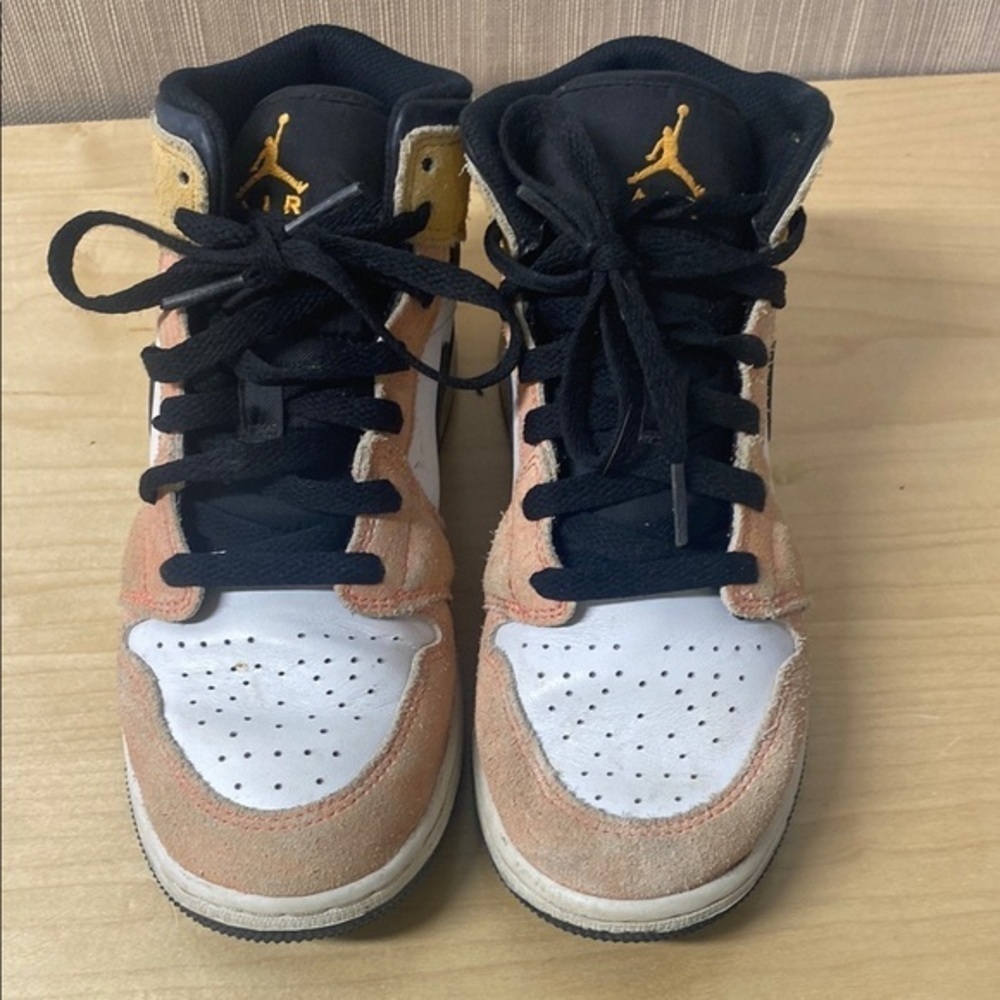 Nike Air Jordan Retro 1 Mid SE 'Flight Club 2 tone color '‎ youth 4.5 - Picture 2 of 7